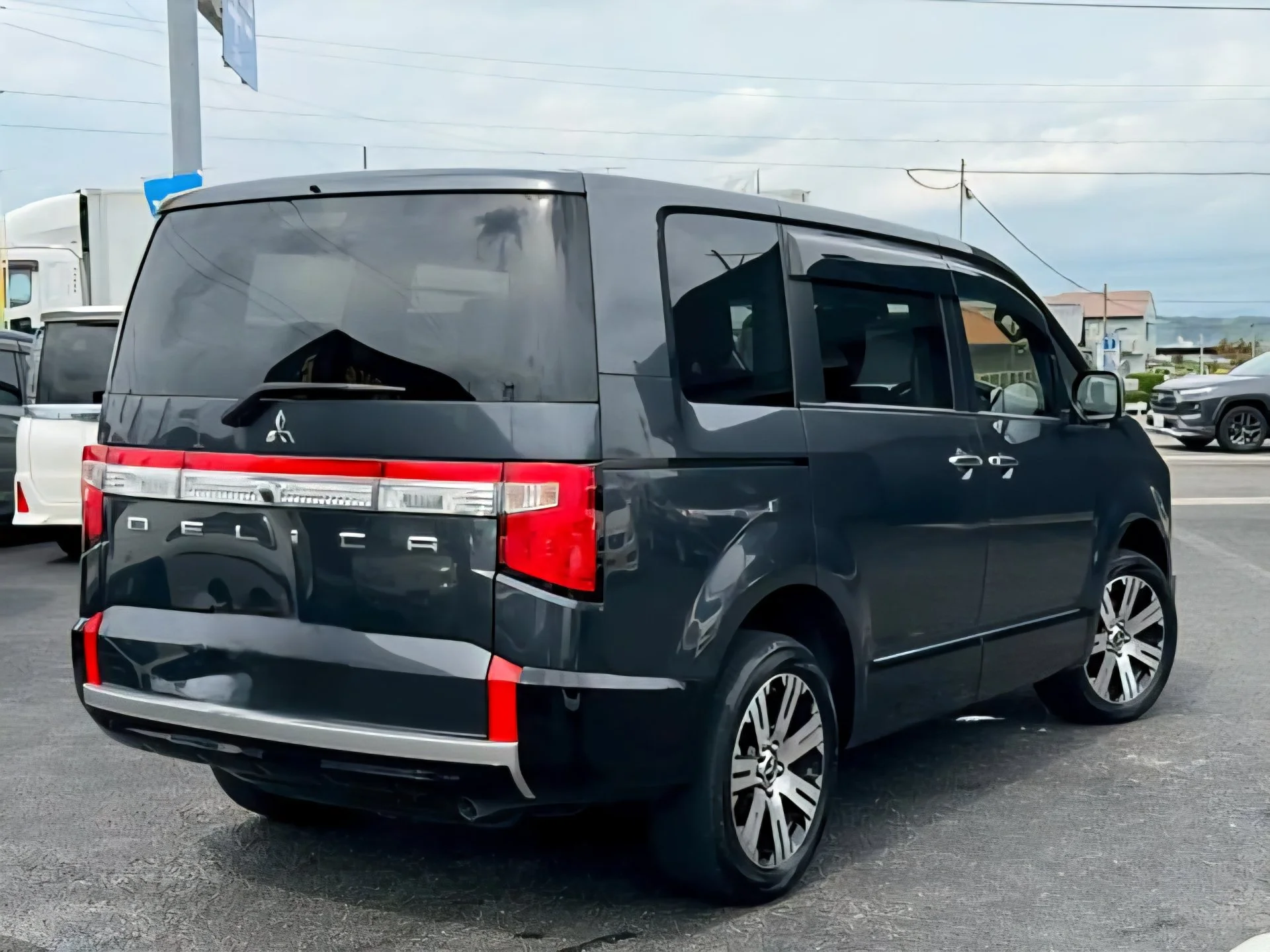 Mitsubishi Delica D5 - миниатюра 5