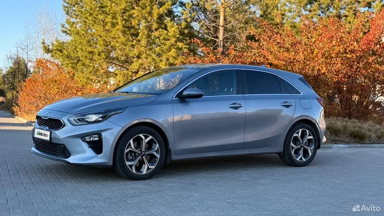 Kia Ceed III 1.4 T-GDI DCT Premium - миниатюра 5
