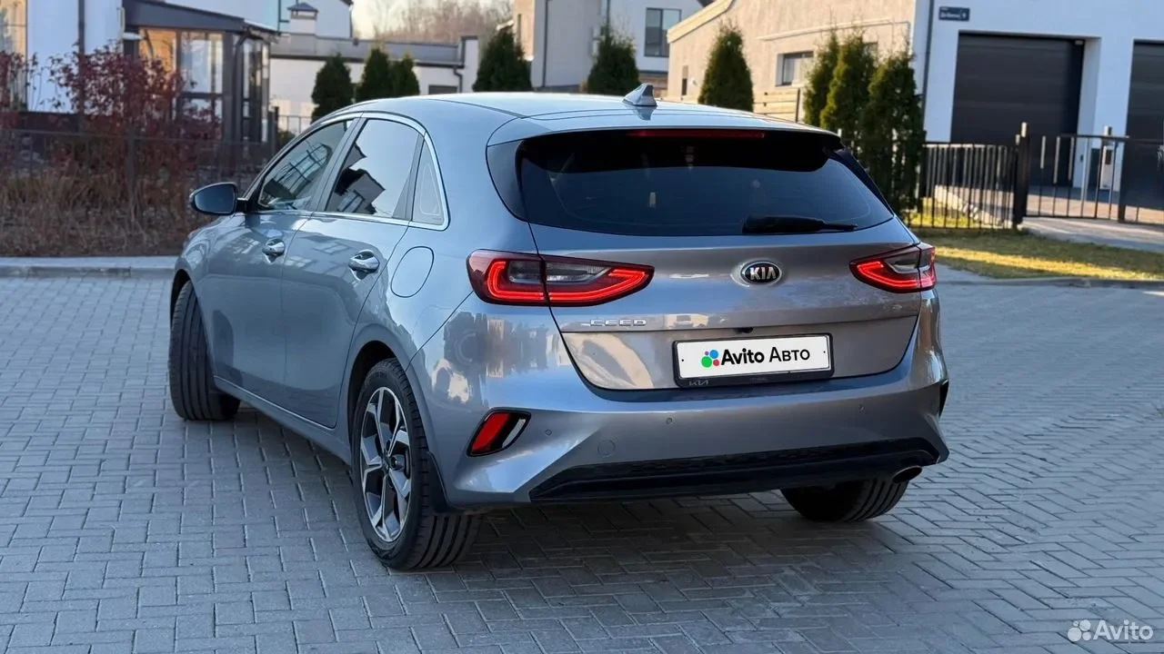 Kia Ceed III 1.4 T-GDI DCT Premium - миниатюра 7