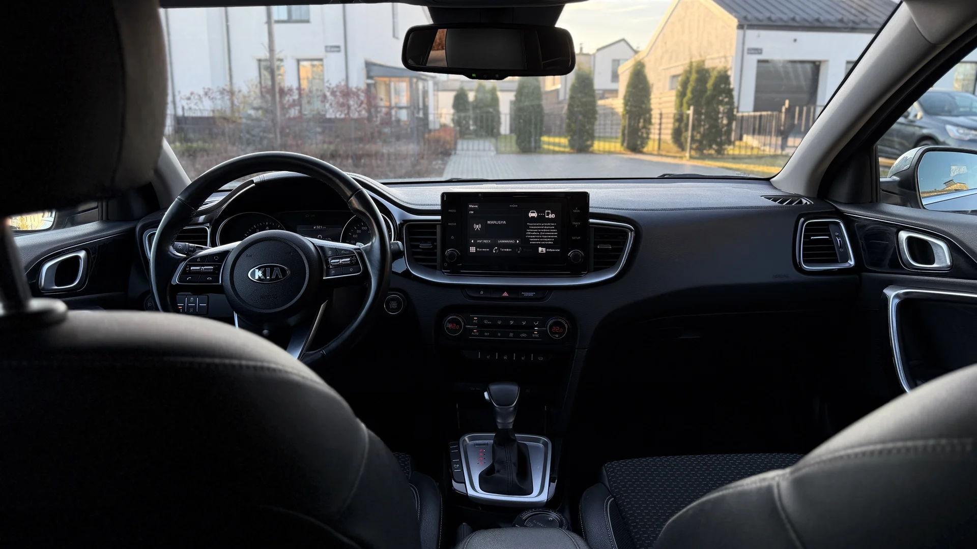 Kia Ceed III 1.4 T-GDI DCT Premium - миниатюра 12