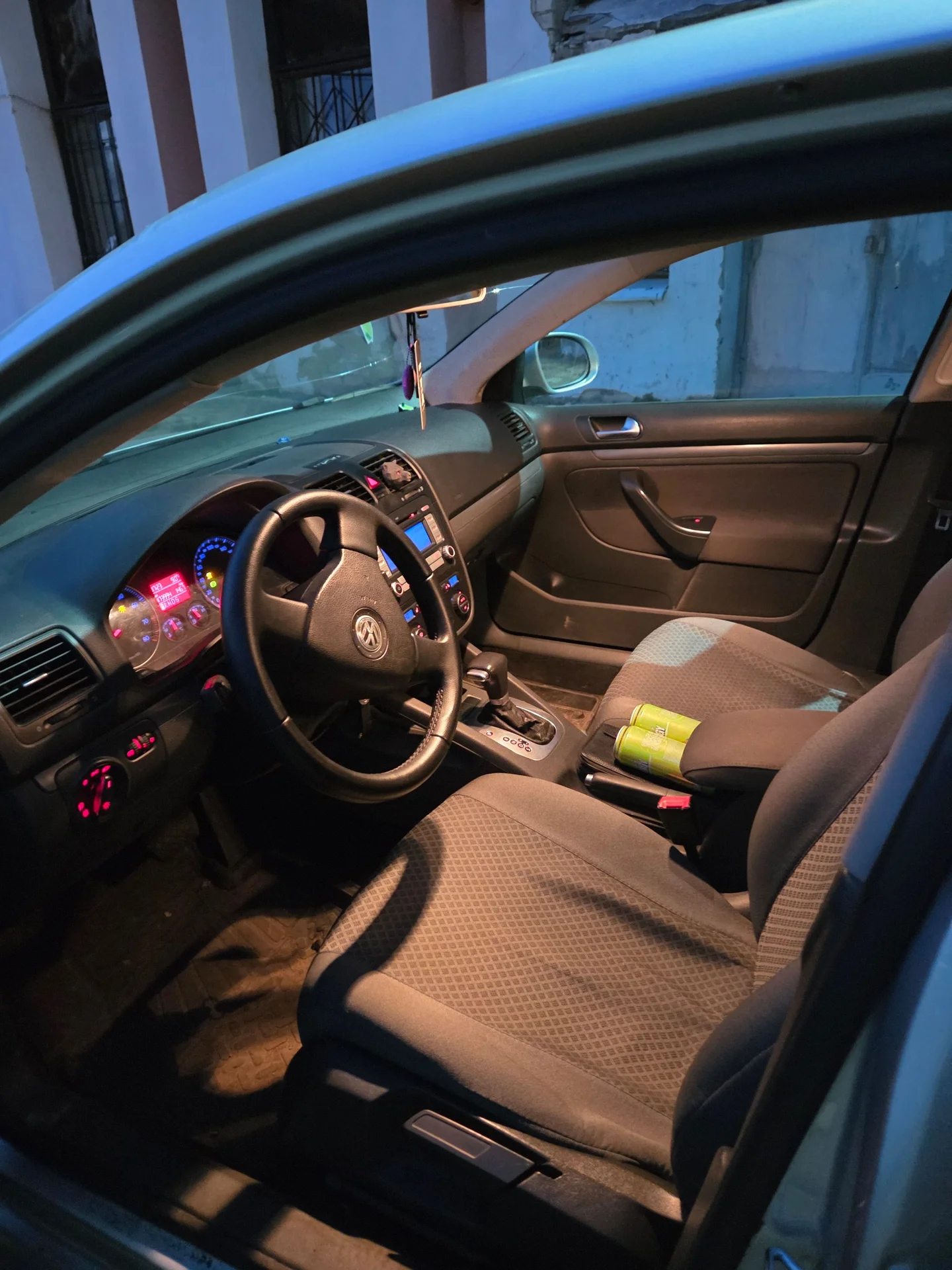Volkswagen jetta 5 - миниатюра 11