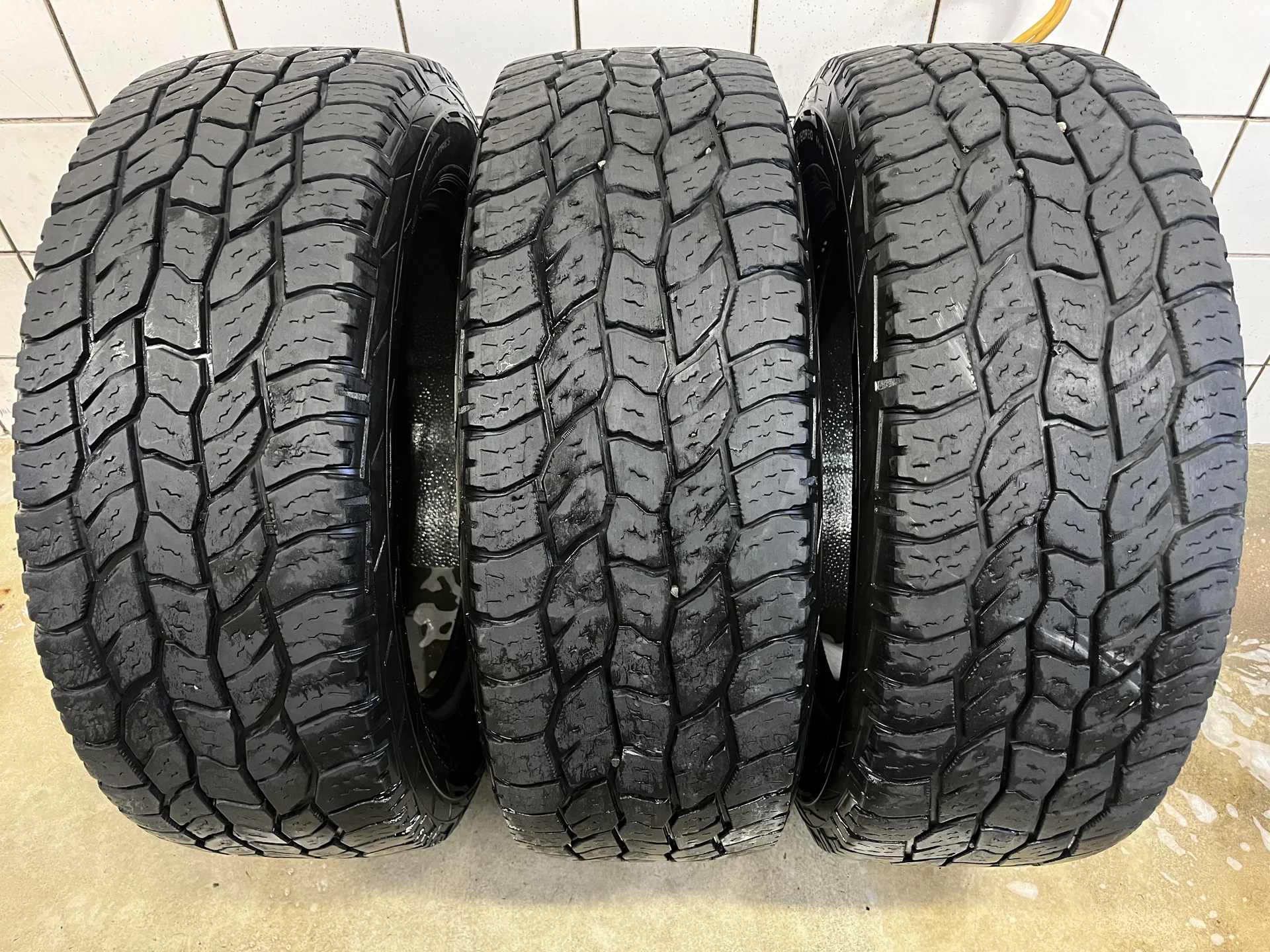 3 покрышки AT 265 60 R20 - изображение 1