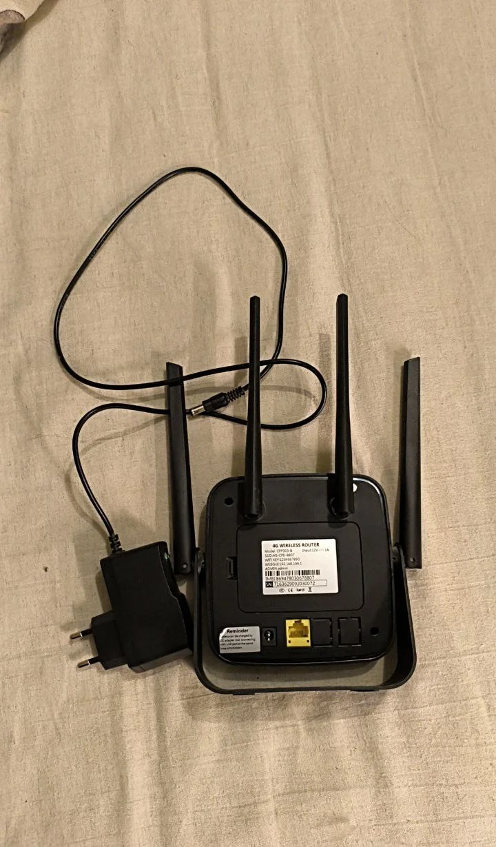 Wi-Fi роутер точка доступа 4G LTE / CPE903B - миниатюра 2
