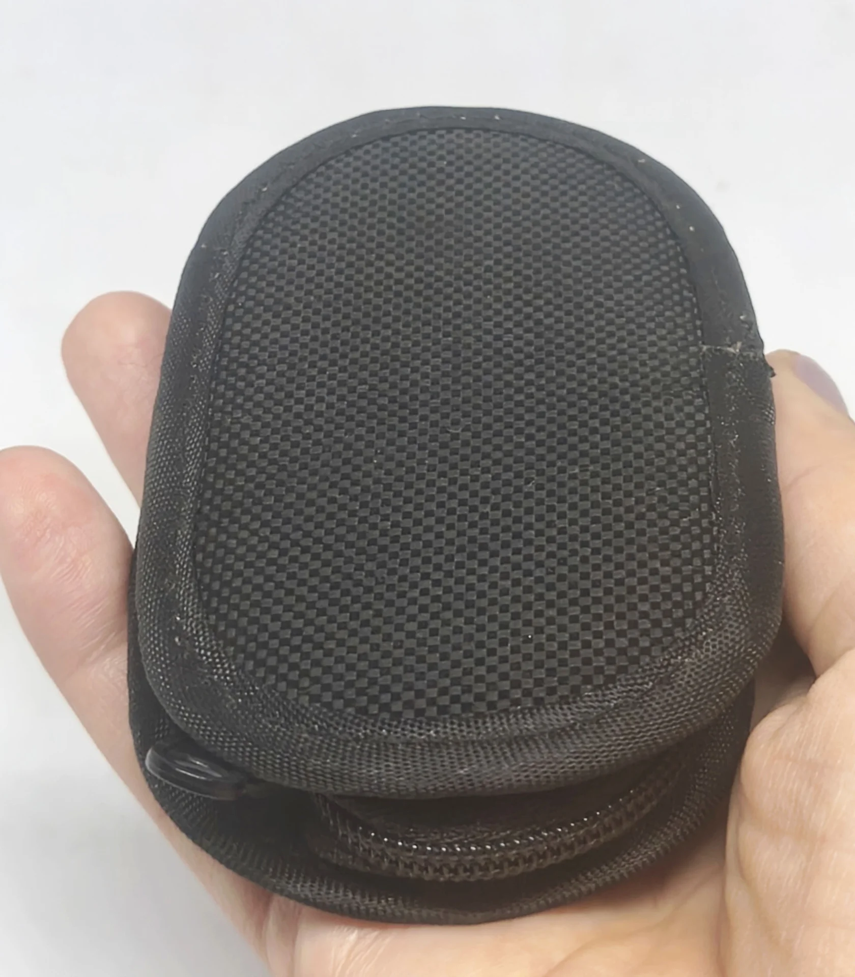 Чехол Klipsch для наушников, мундштуков и мелочей - миниатюра 4