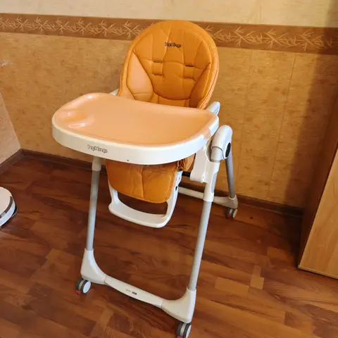 Стульчик для кормления Peg-Perego