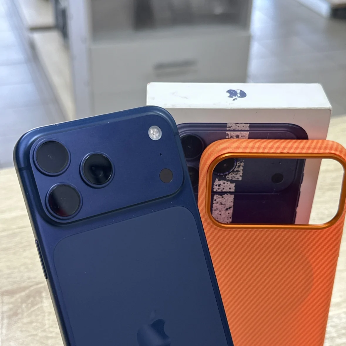 iPhone 17 Pro Max 256Gb - миниатюра 3