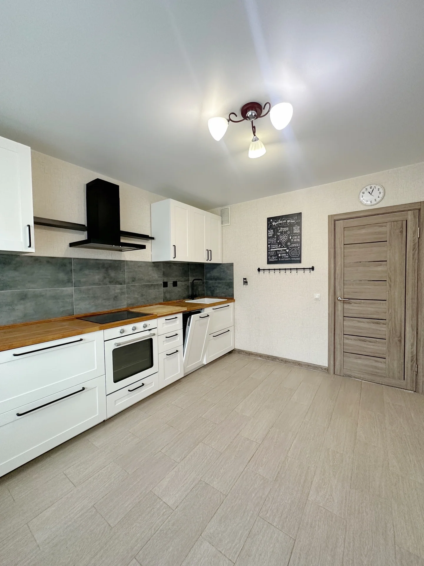 Продаю 3к.кв. 74м2 с ремонтом и мебелью - миниатюра 5