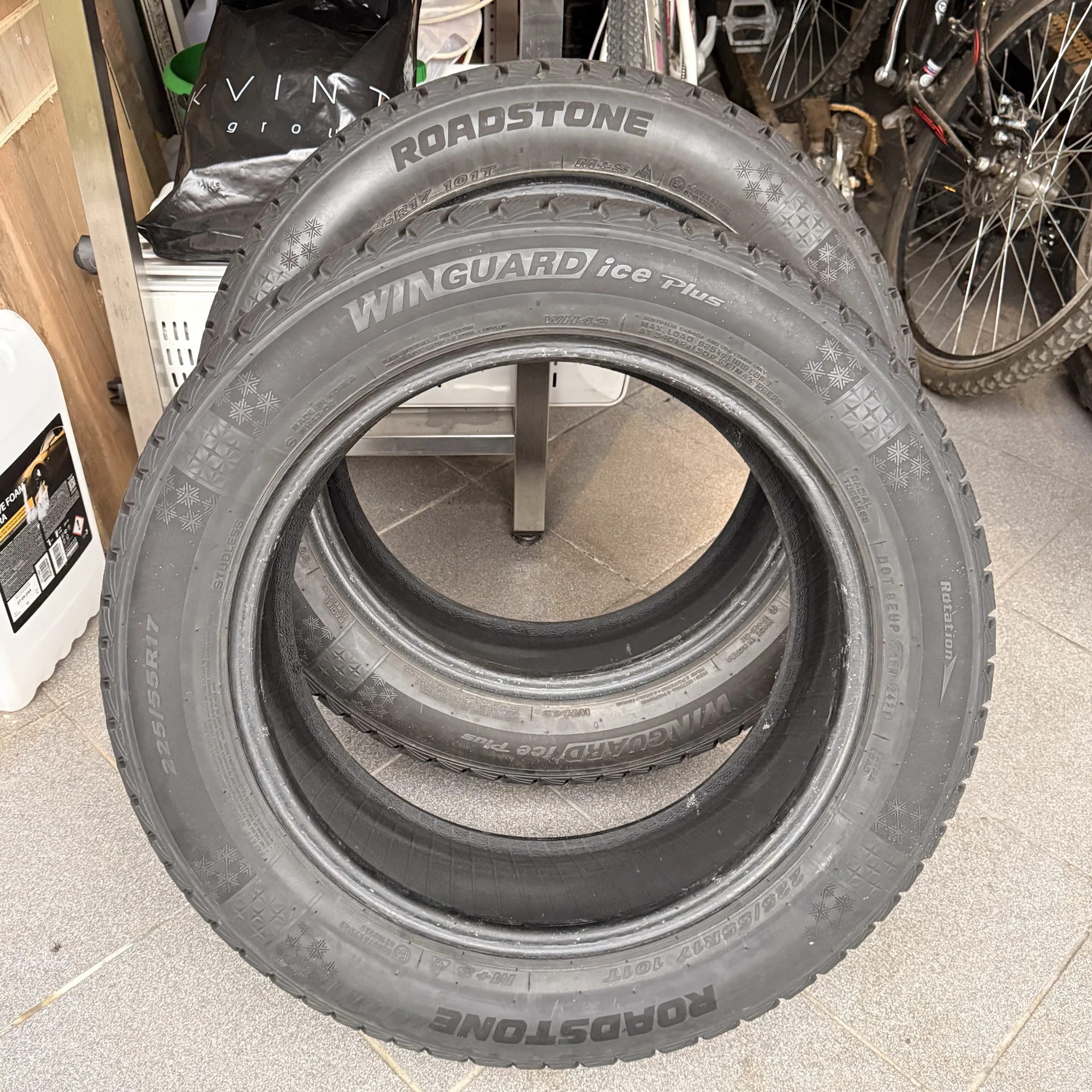 Зимняя резина Roadstone Winguard Ice plus R17 - миниатюра 2