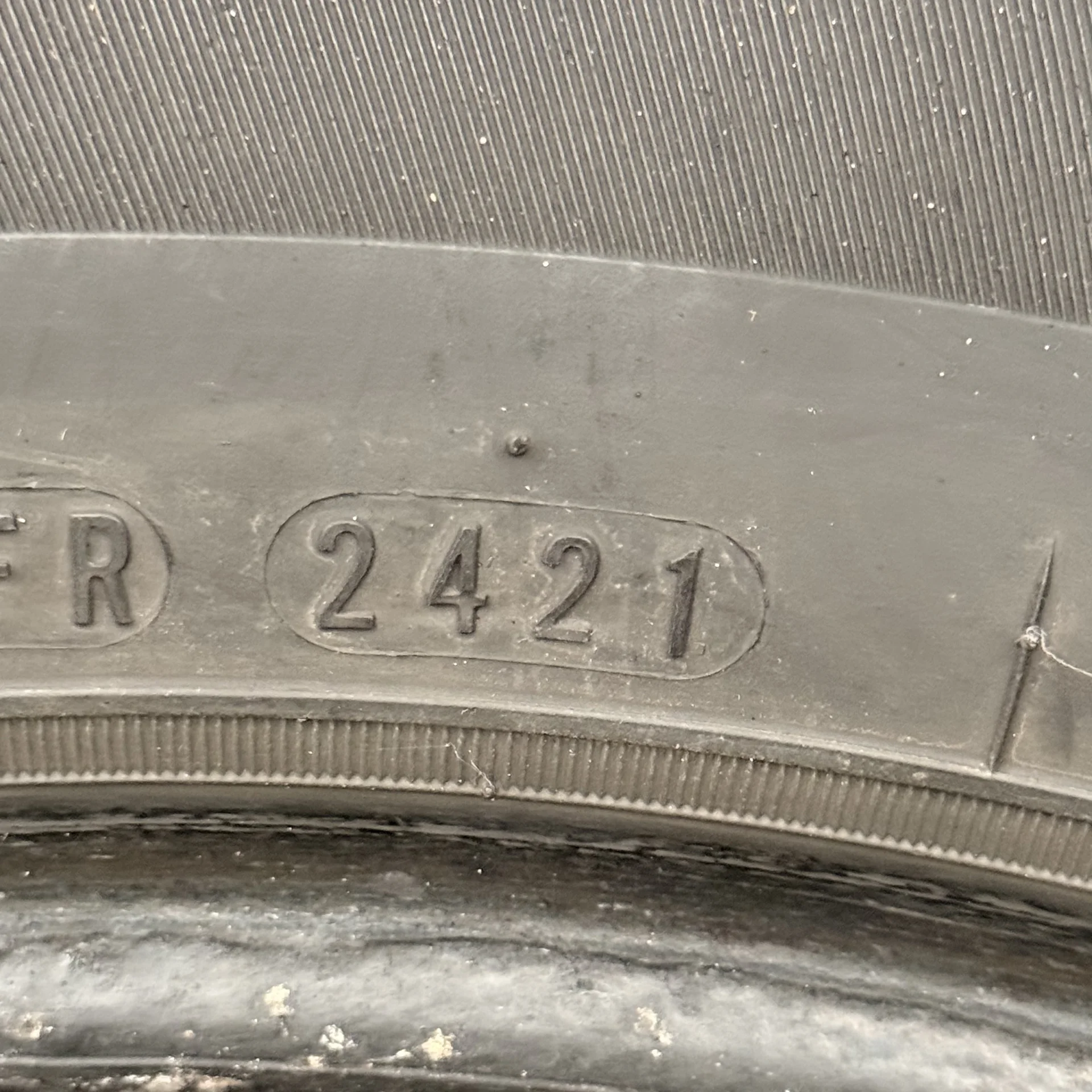 Зимняя резина Roadstone Winguard Ice plus R17 - миниатюра 5