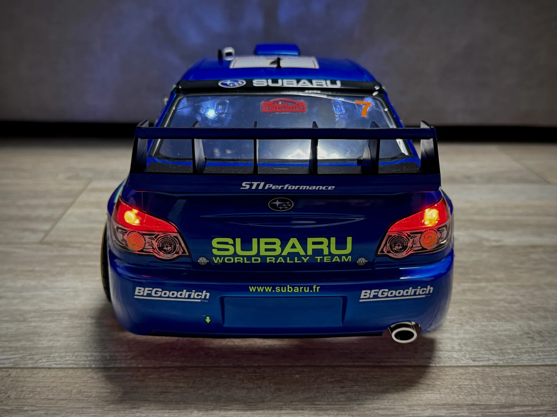 Радио управляемая модель Rc drift 1/10 - миниатюра 4