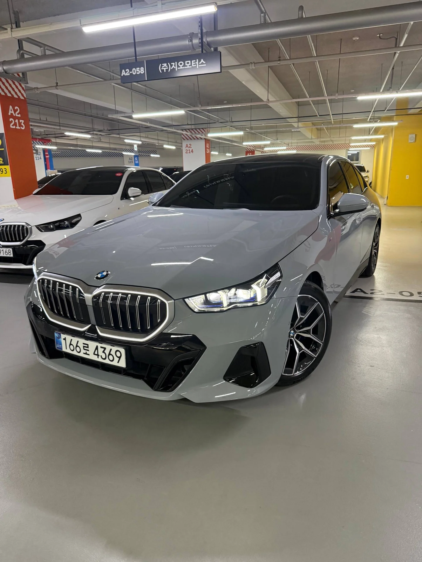 BMW 520i M sport - миниатюра 7