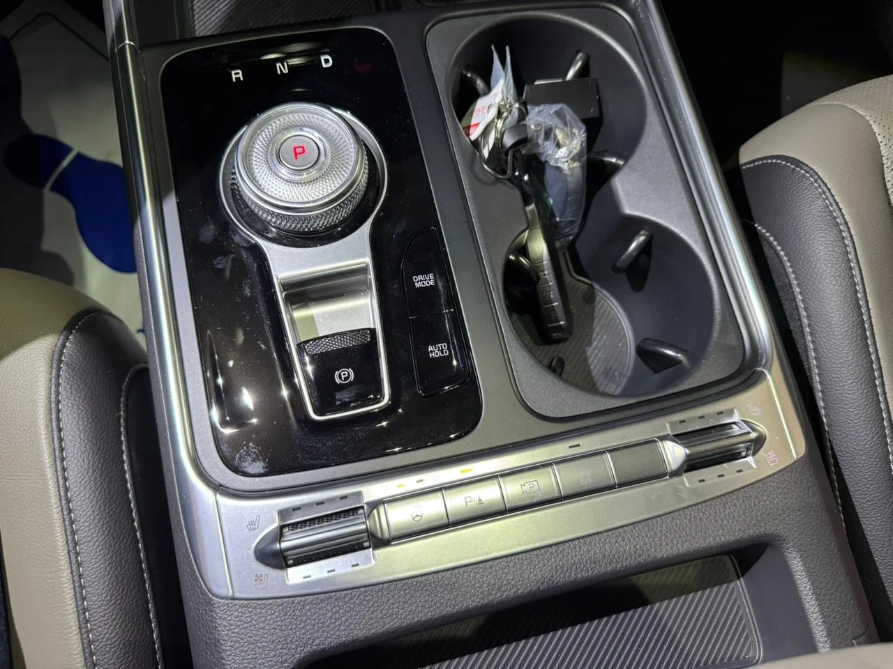 KIA Karnival 1.6 hybrid (180hp) - миниатюра 10