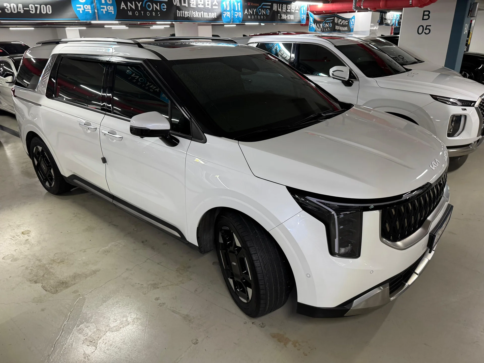 Kia Karnival 2.2d 2024 7 мест, с люками. - миниатюра 7