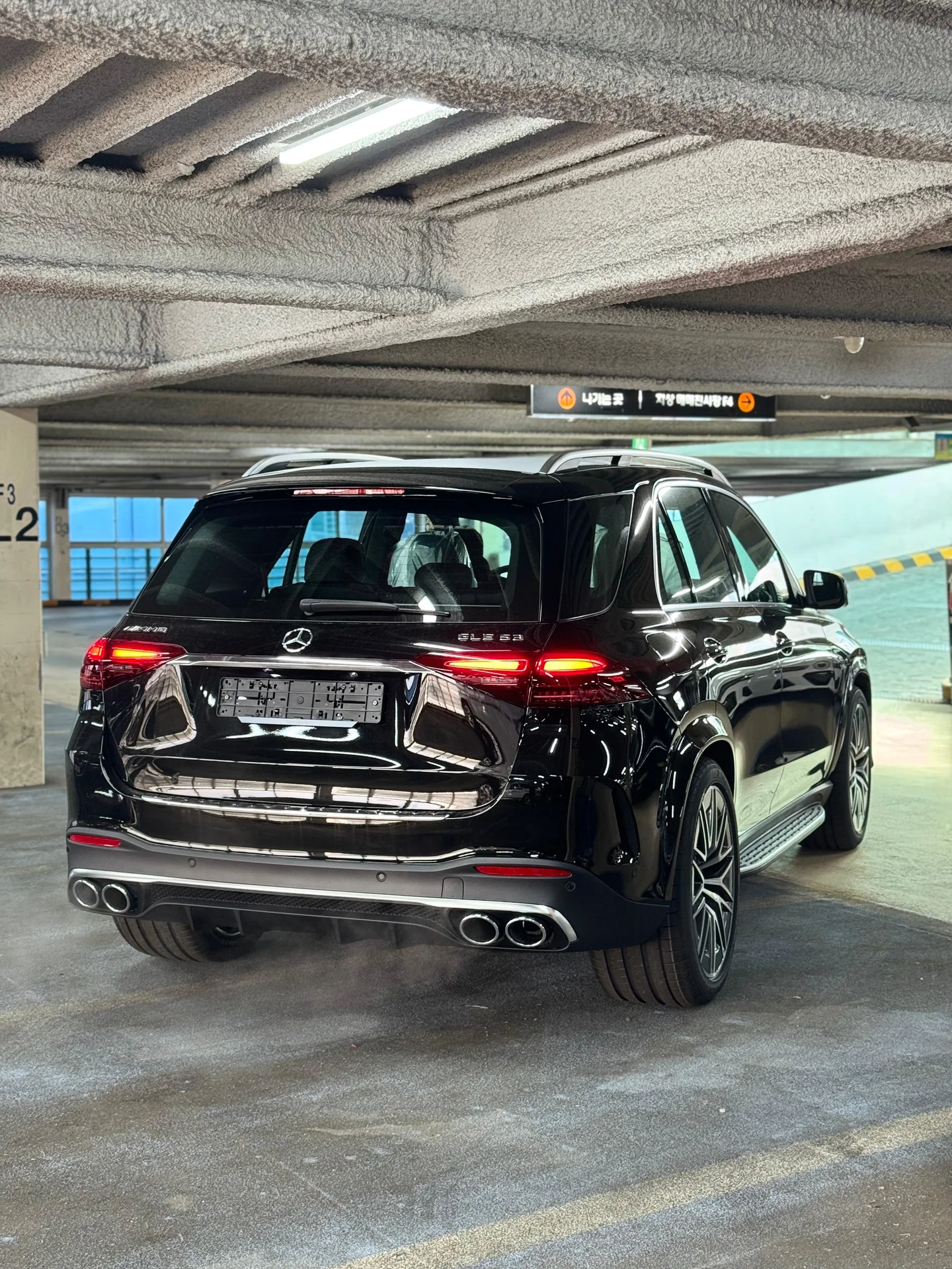 Mercedes-Benz GLE53 AMG - миниатюра 2