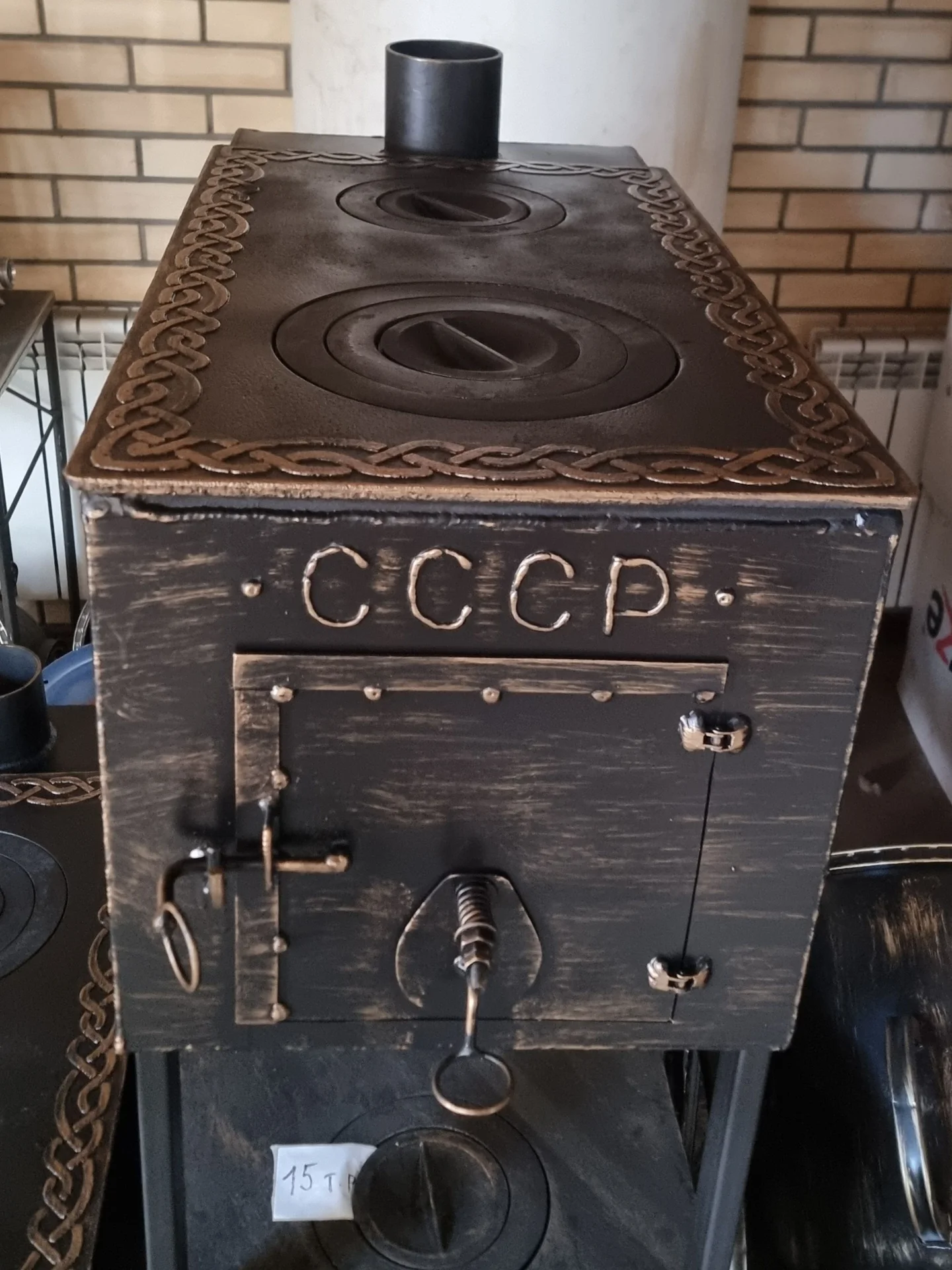 Печка буржуйка большая с чугунной плитой 2 конфорк