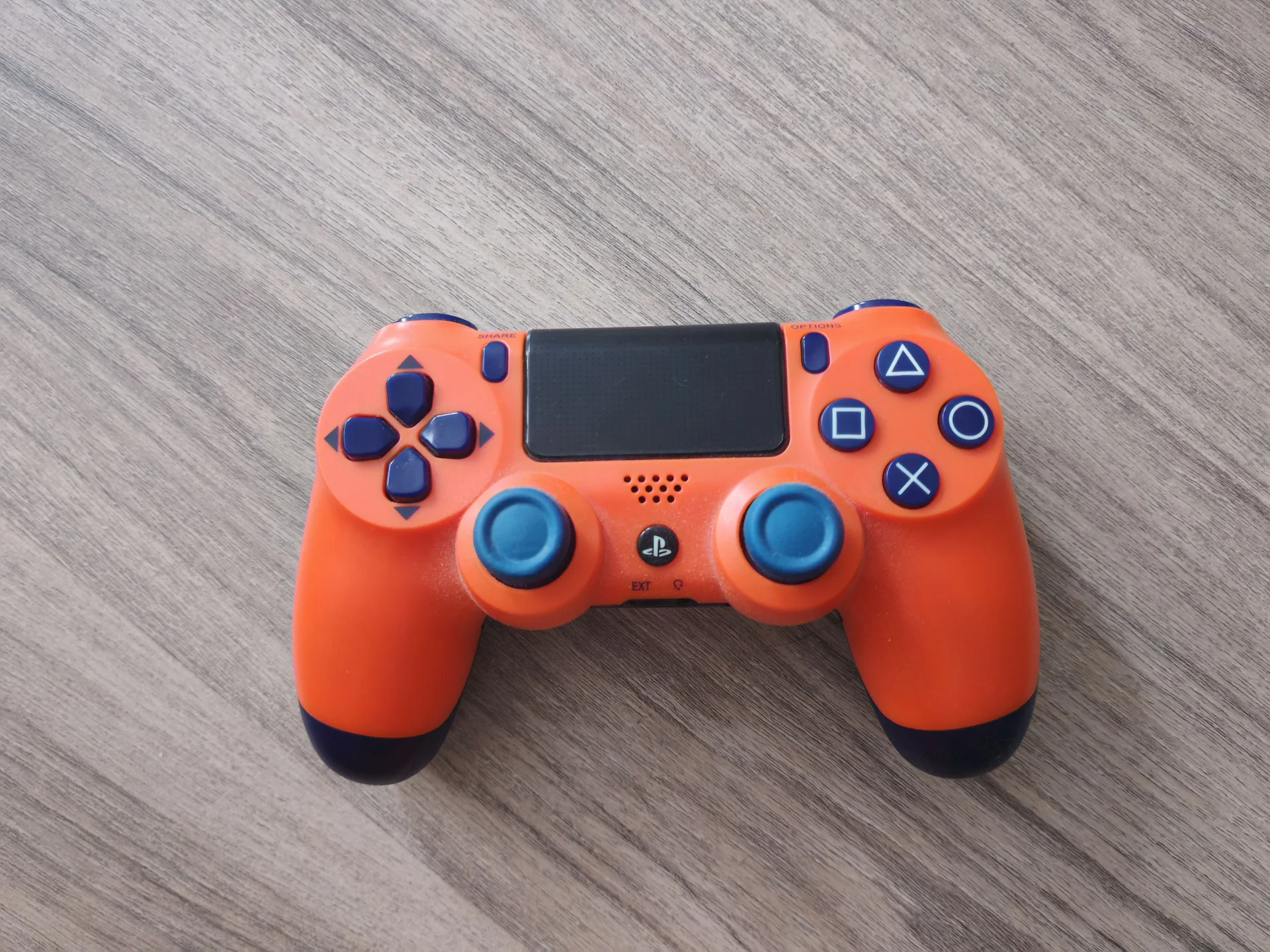 Геймпад PS4 - изображение 1