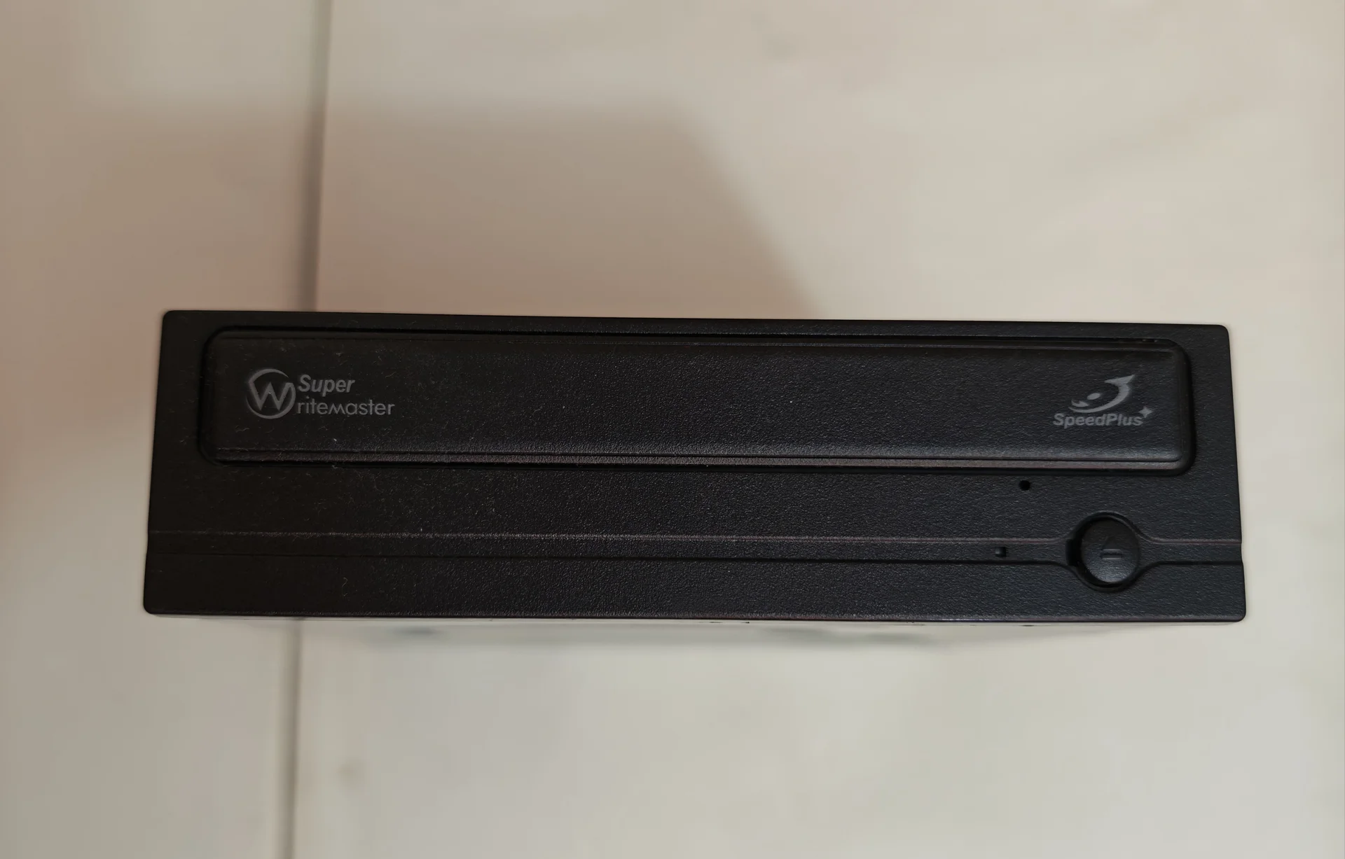 Лот пишущих DVD-RW приводов для ПК (SATA, 7 штук) - миниатюра 9