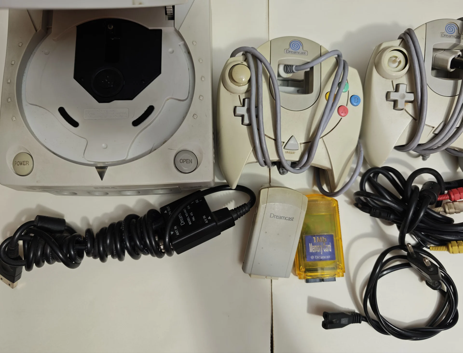 Комплект Sega Dreamcast (Европа, PAL) + 2 геймпада - миниатюра 3