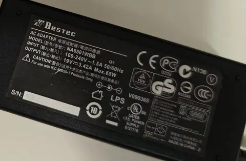 Блок питания для ноутбука 19V 3.42A (65W)