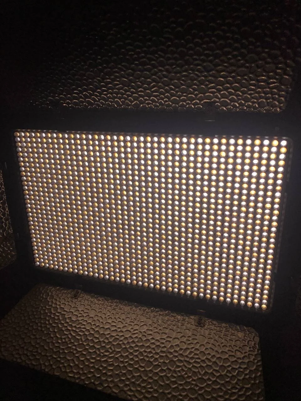 Светодиодный осветитель Yongnuo YN-1200 LED 3200-5500K - миниатюра 3