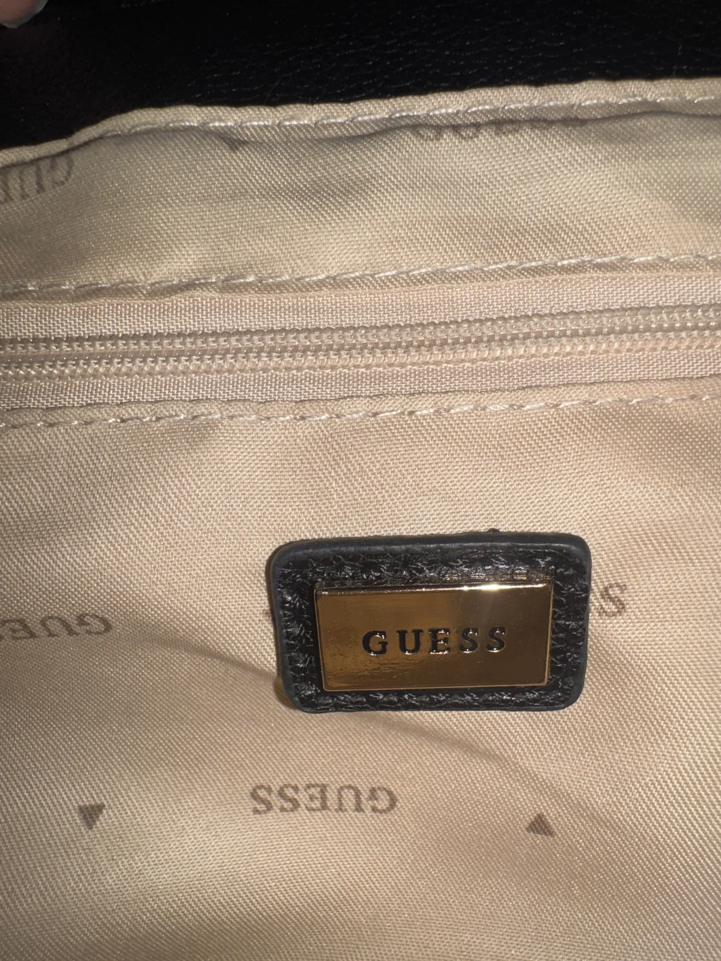 Сумка Guess кросс-боди на цепочке - миниатюра 5