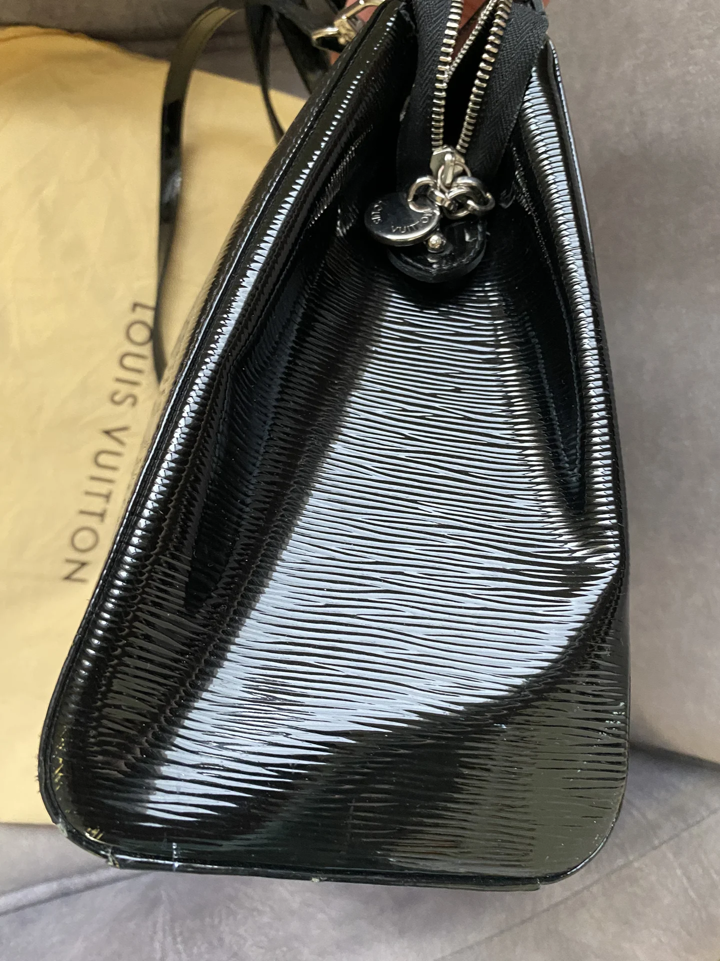 Сумка Louis Vuitton Brea MM оригинал - миниатюра 4
