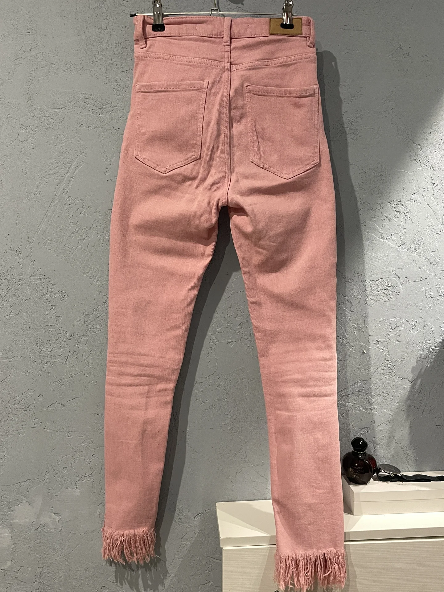 Zara рваные джинсы - миниатюра 2