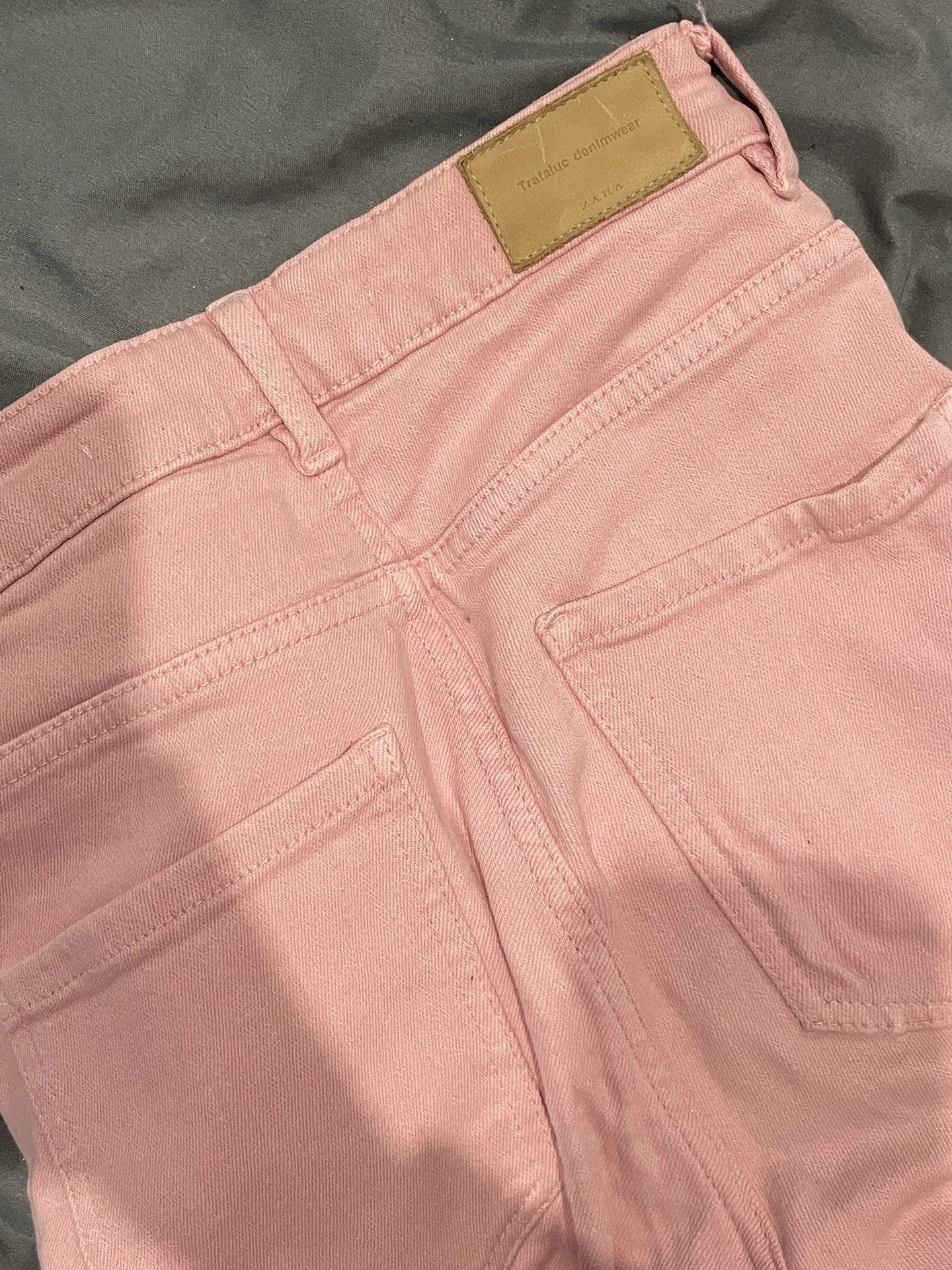 Zara рваные джинсы - миниатюра 4