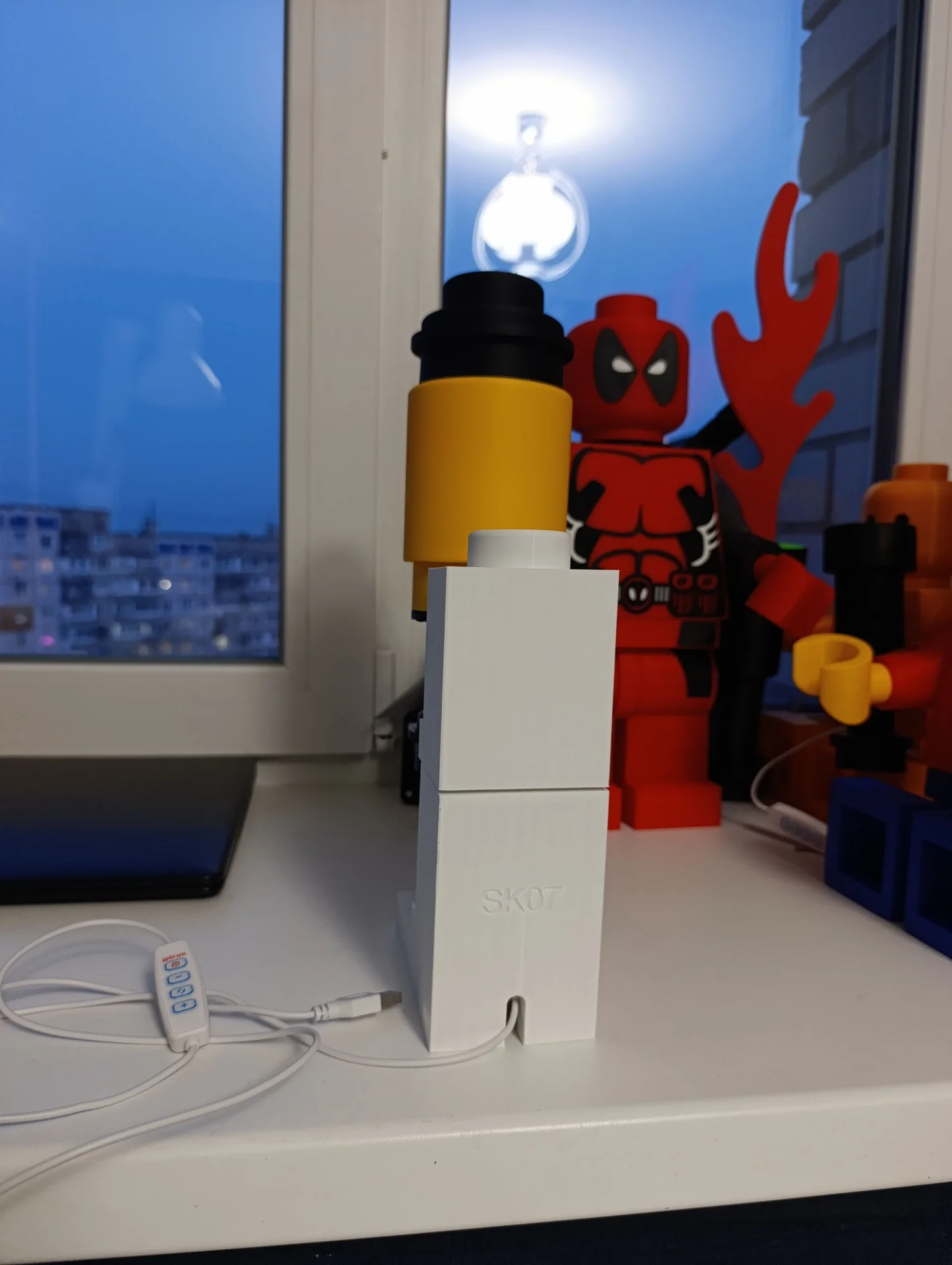 Ночник в стиле Lego - миниатюра 3
