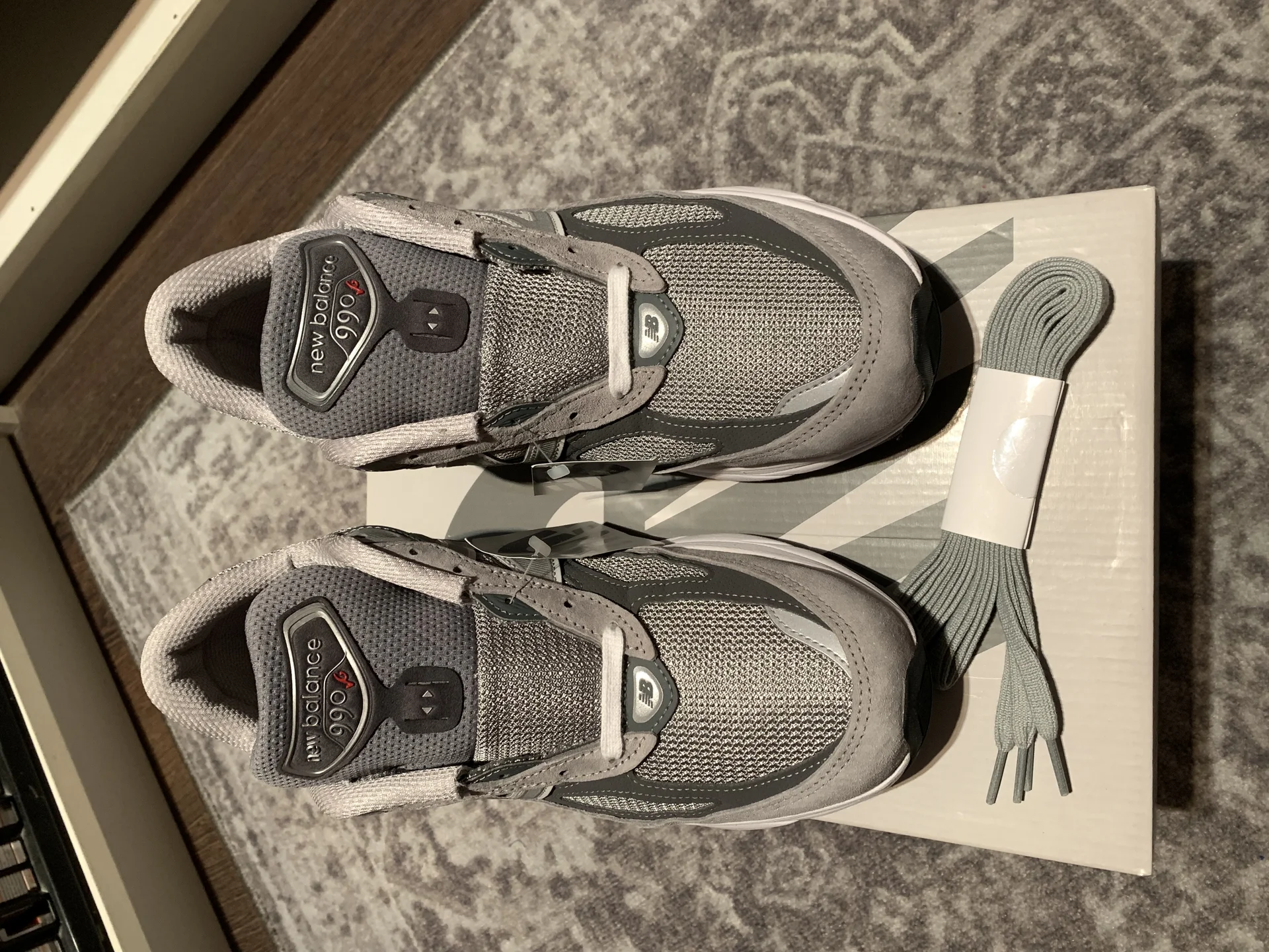 Кроссовки New Balance 990 v6 - миниатюра 2