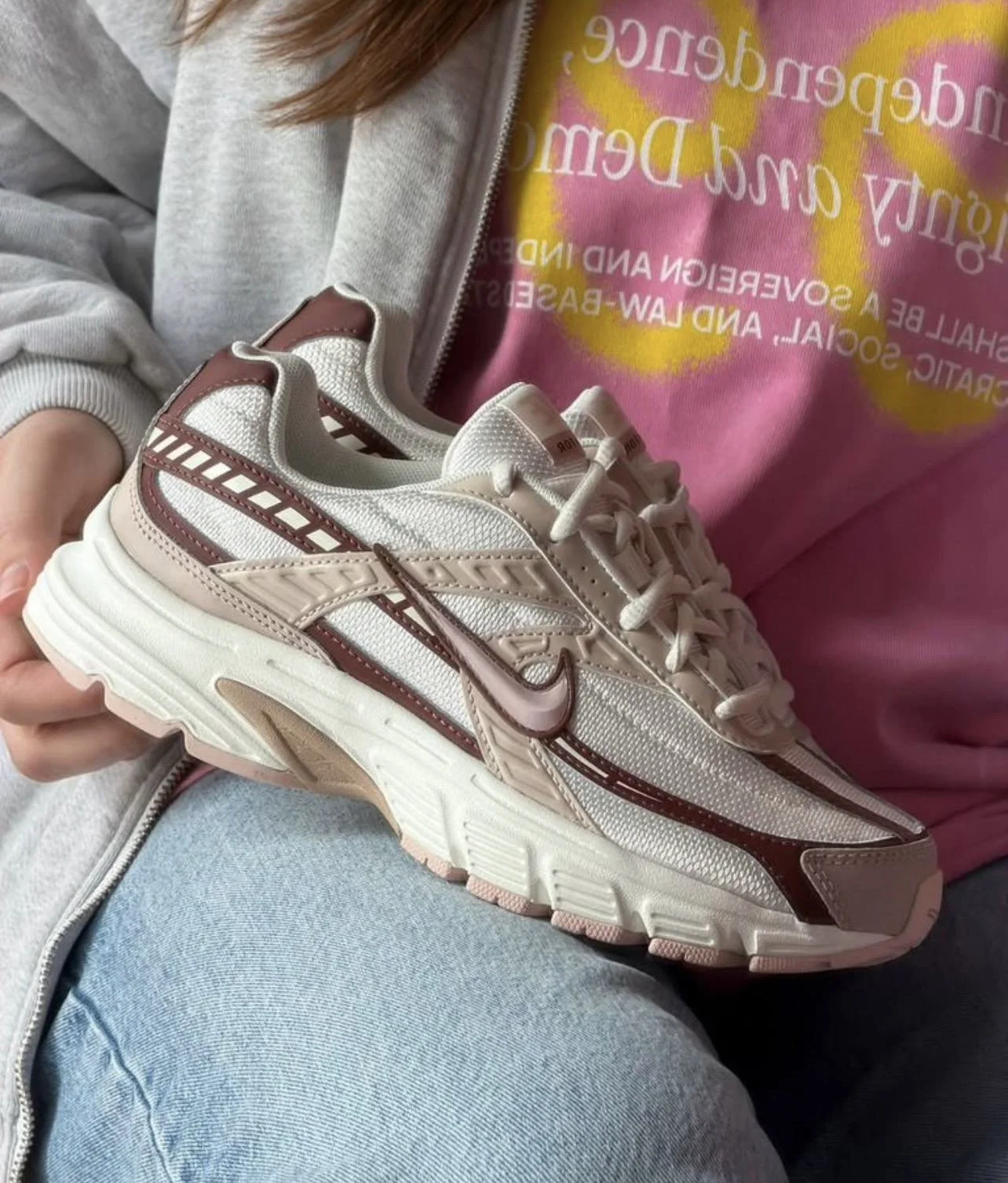 Кроссовки Nike женские