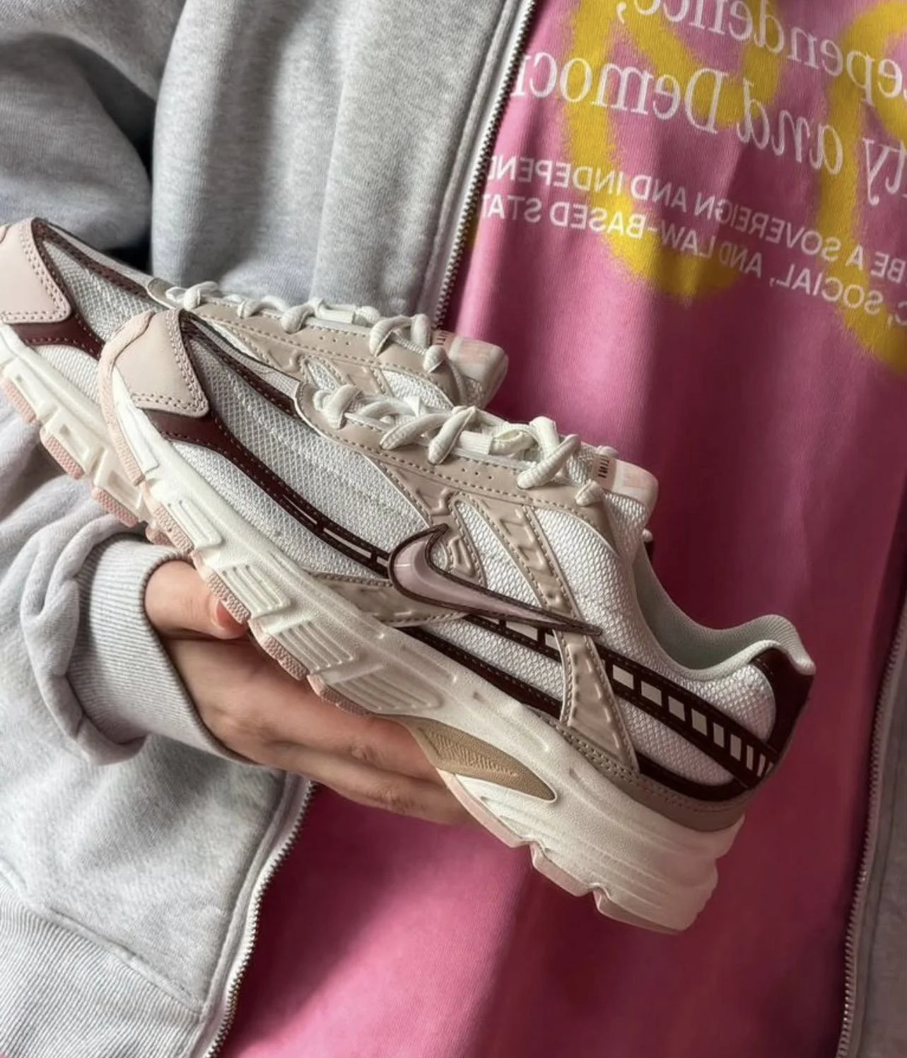Кроссовки Nike женские - миниатюра 3