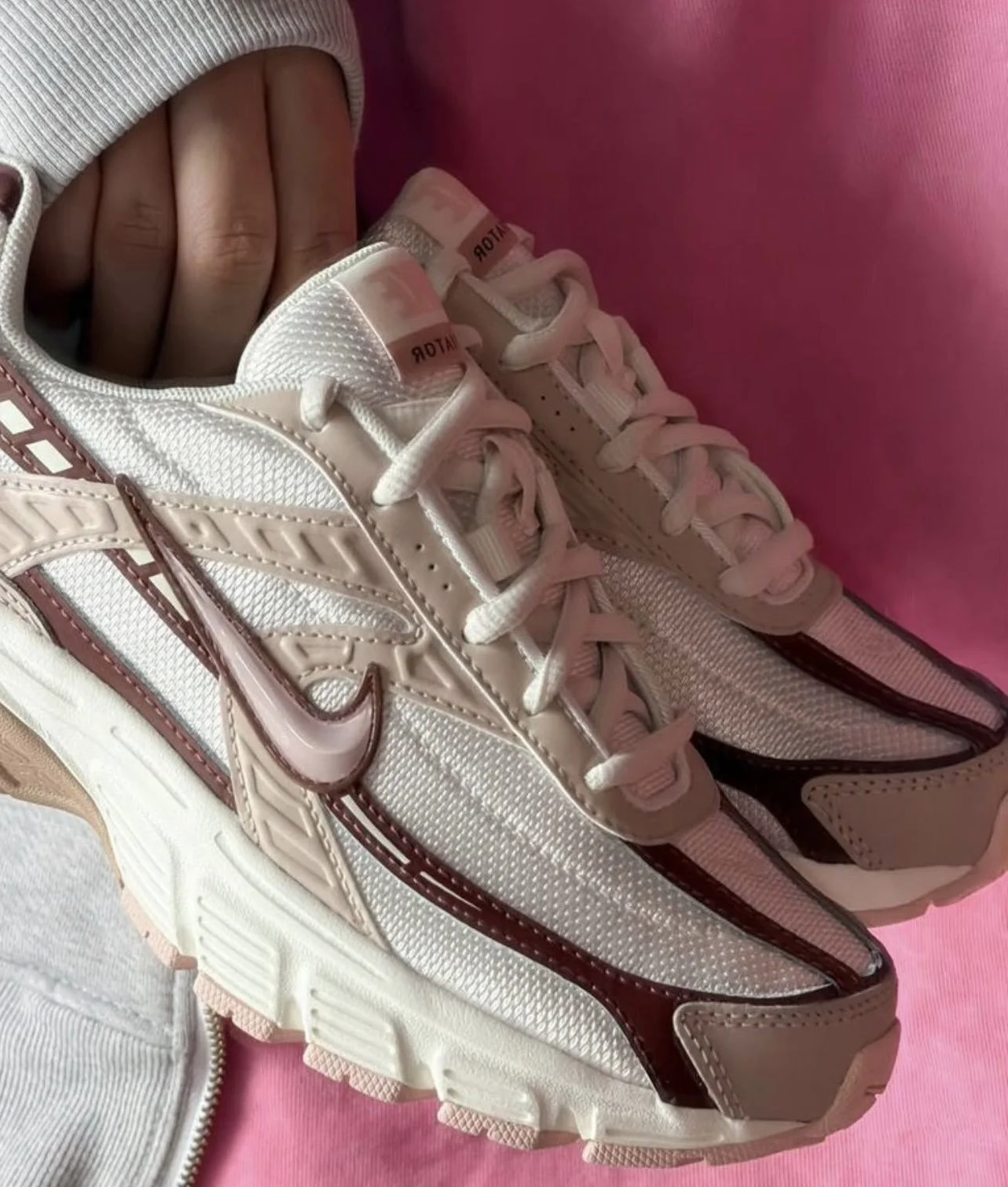 Кроссовки Nike женские - миниатюра 4