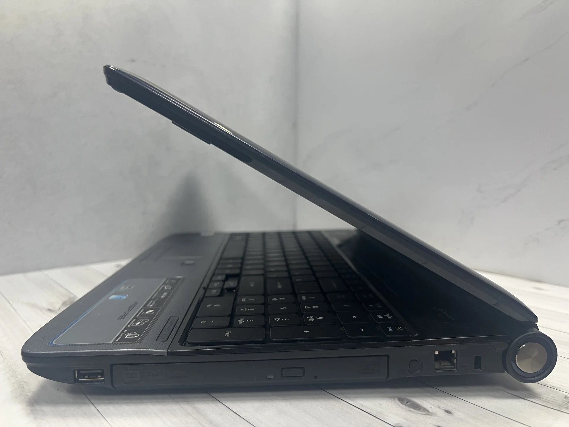 Ноутбук Acer T6600/4gb/500hdd - миниатюра 3