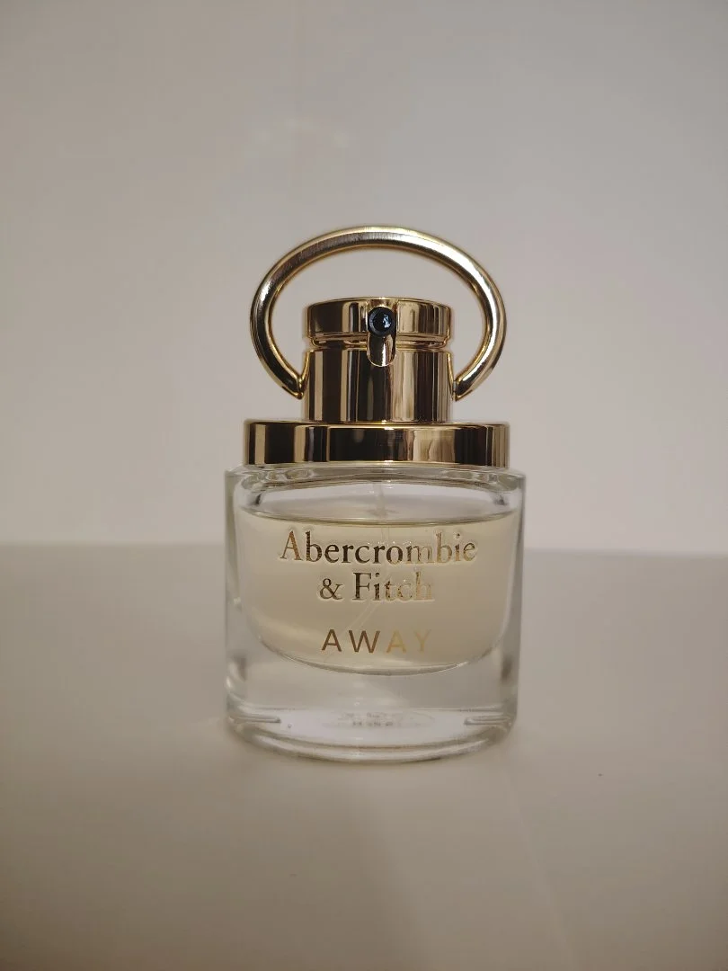 Abercrombie & Fitch Away Woman EDP. Оригинал - миниатюра 2