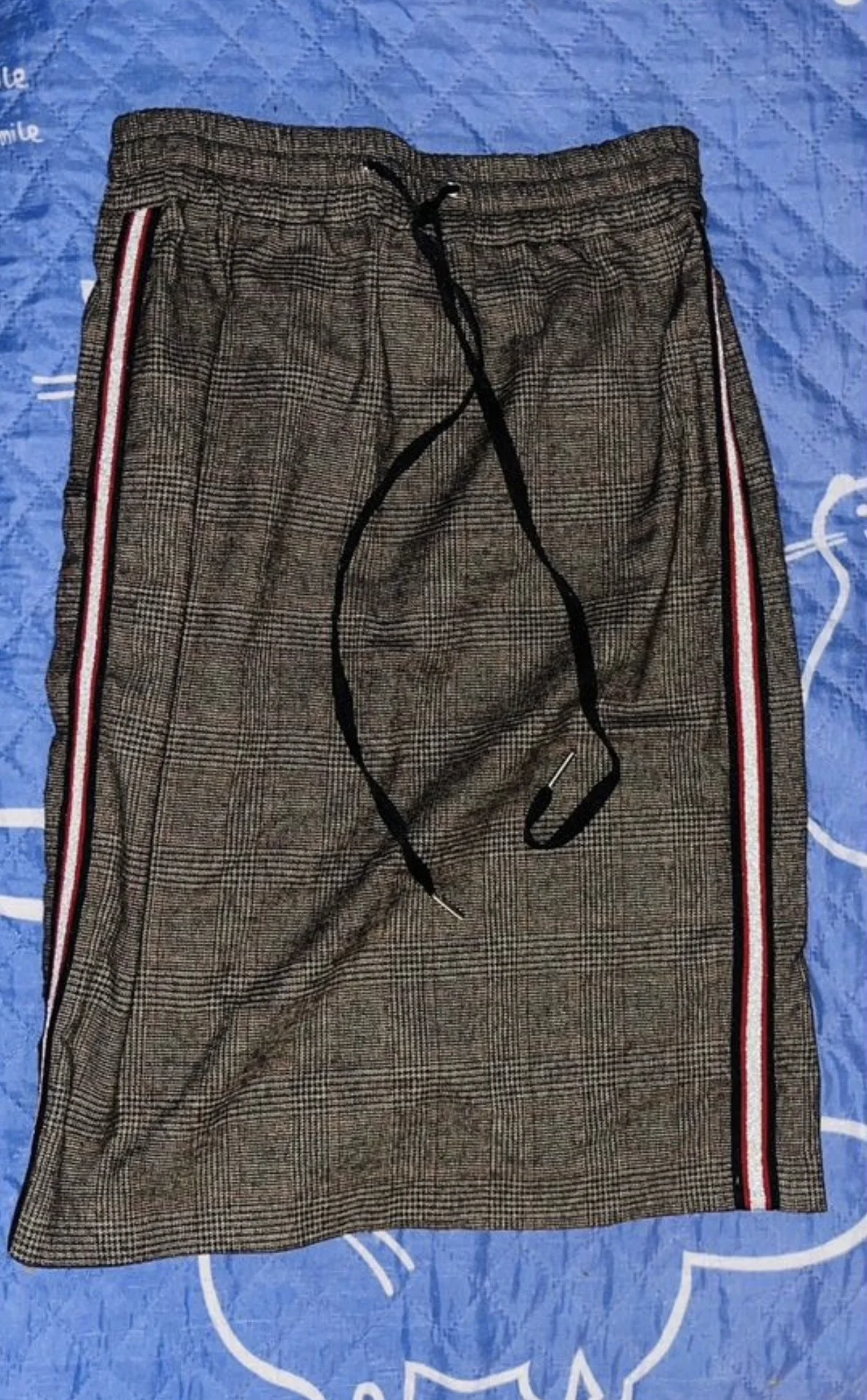 Разная одежда и юбки - миниатюра 3