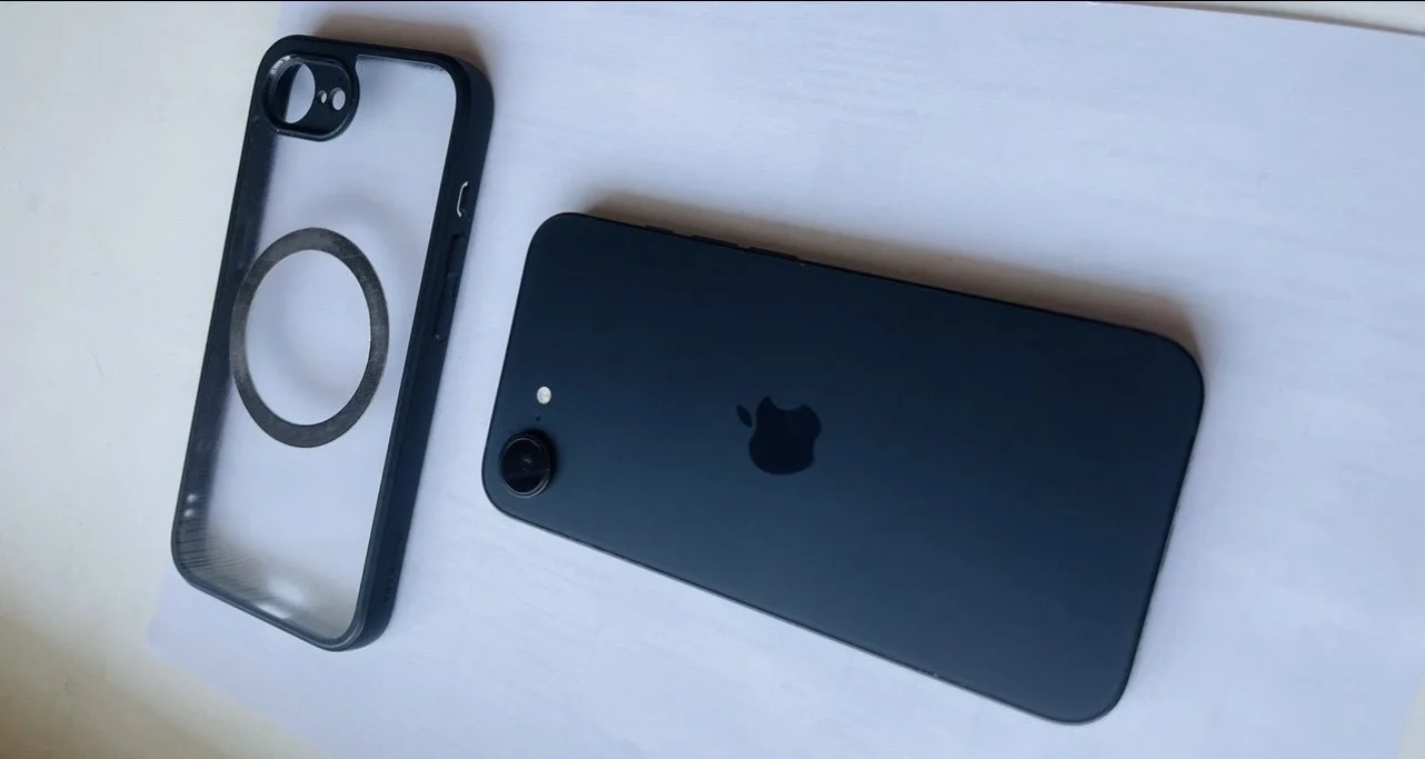 iPhone 8гб - миниатюра 2