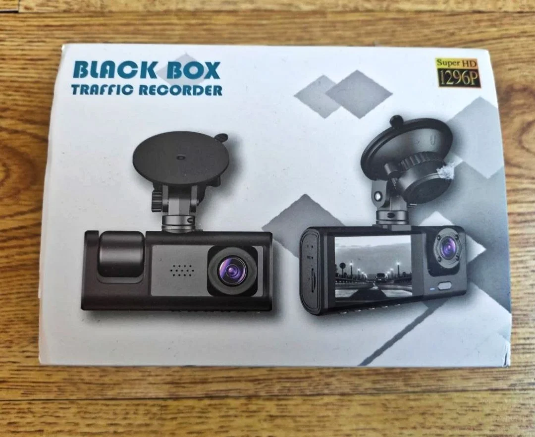 Видеорегистратор автомобильный Black Box - изображение 1