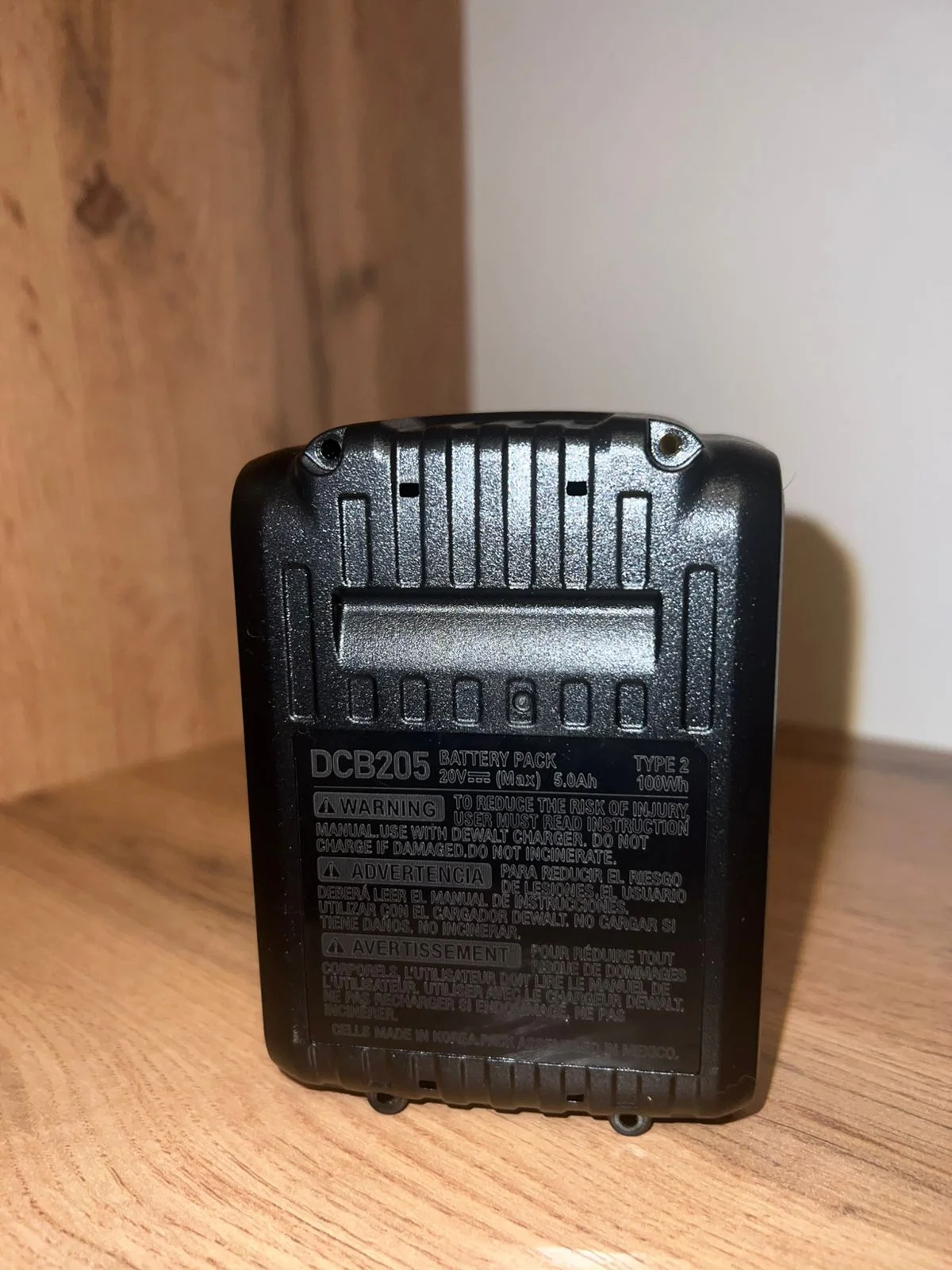 Аккумулятор DEWALT dcb205 ( dcb184 ) - миниатюра 8