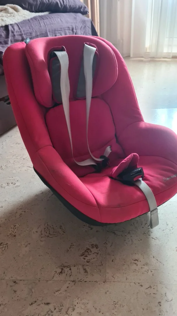 Автомобильное кресло с базой maxi cosi pearl - миниатюра 9