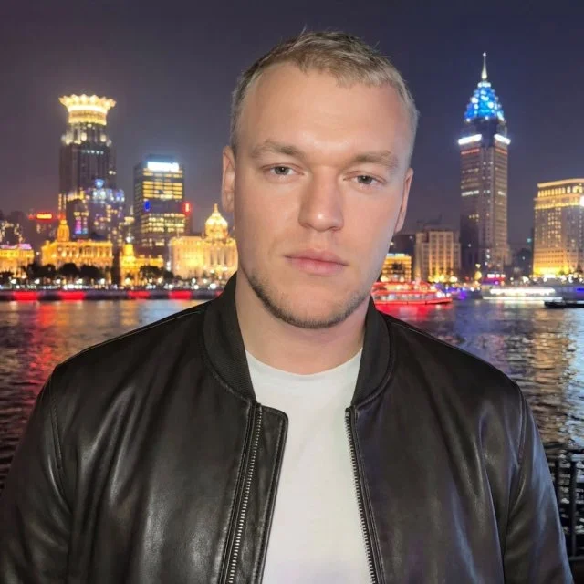 Ищу работу с высоким заработком 🙃 вдруг повезет - изображение 1
