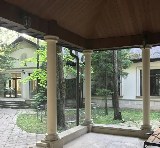 Продаю особняк в Подмосковье 1050 кв.м. с участком 26 сот. 13 км. От МКАД. - миниатюра 14