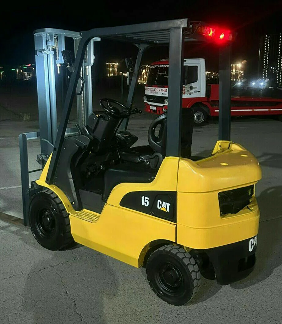Вилочный погрузчик Caterpillar FG15 - изображение 1