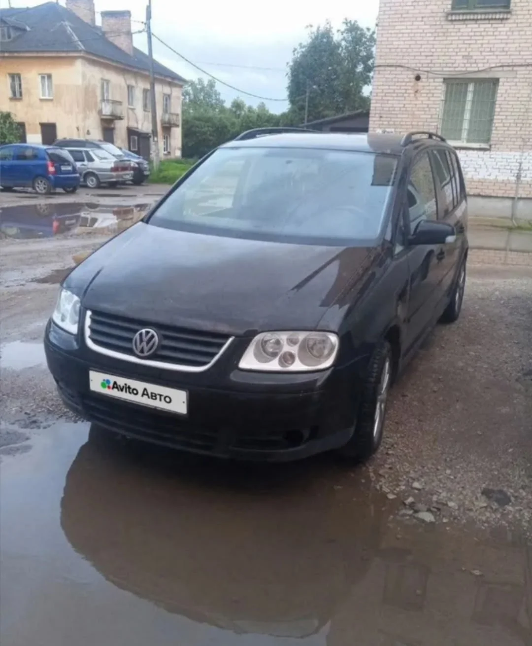 Автомобиль volkswagen touran - изображение 1
