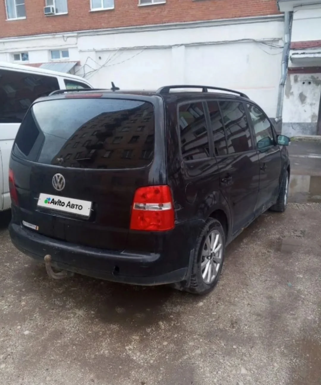 Автомобиль volkswagen touran - миниатюра 2
