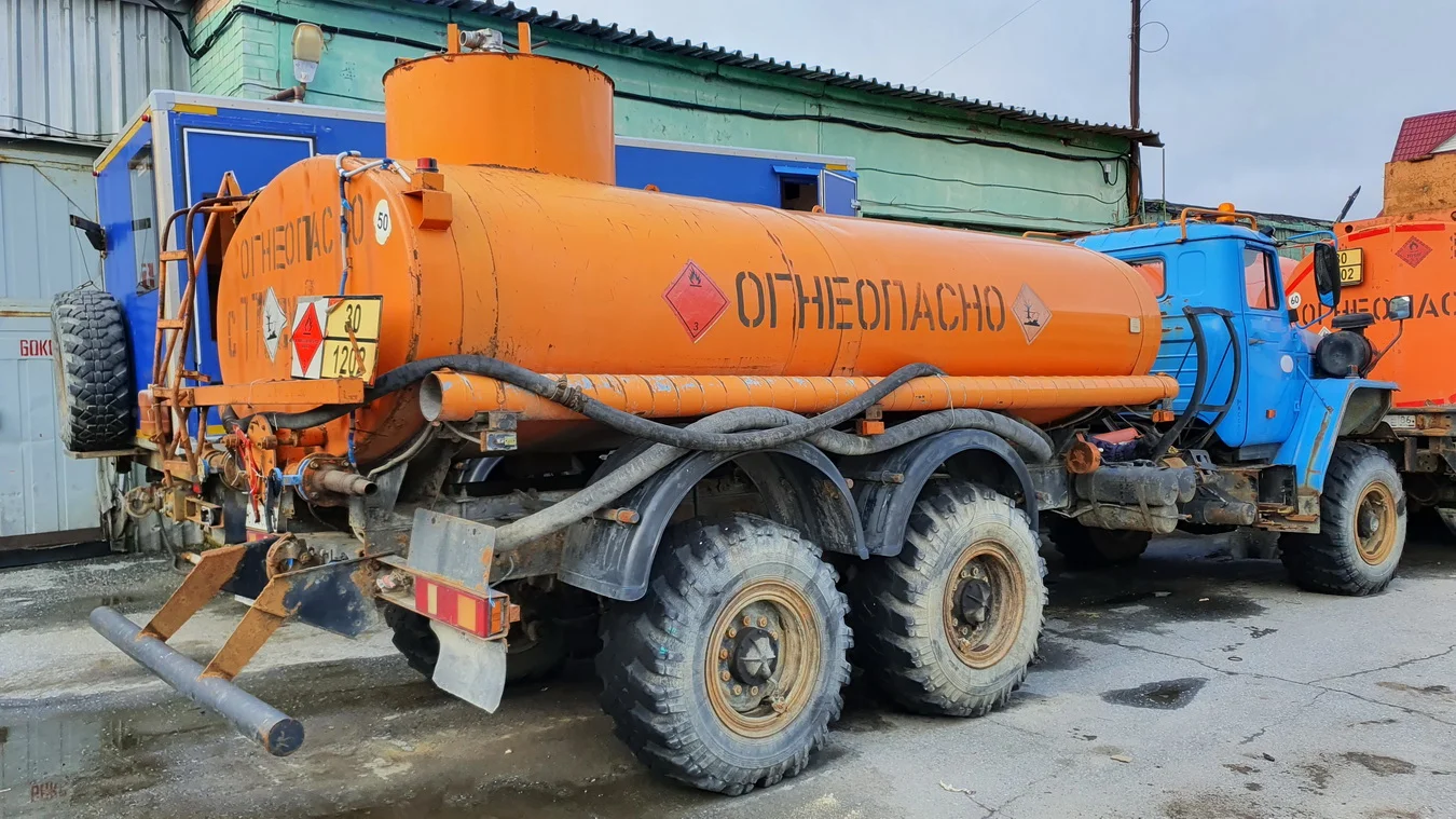 Продам: АЦН-10 Урал 4320 (6613-11) АТЗ-10 (6х6), 2008г.в. двигатель ЯМЗ-236 турбо. - миниатюра 3