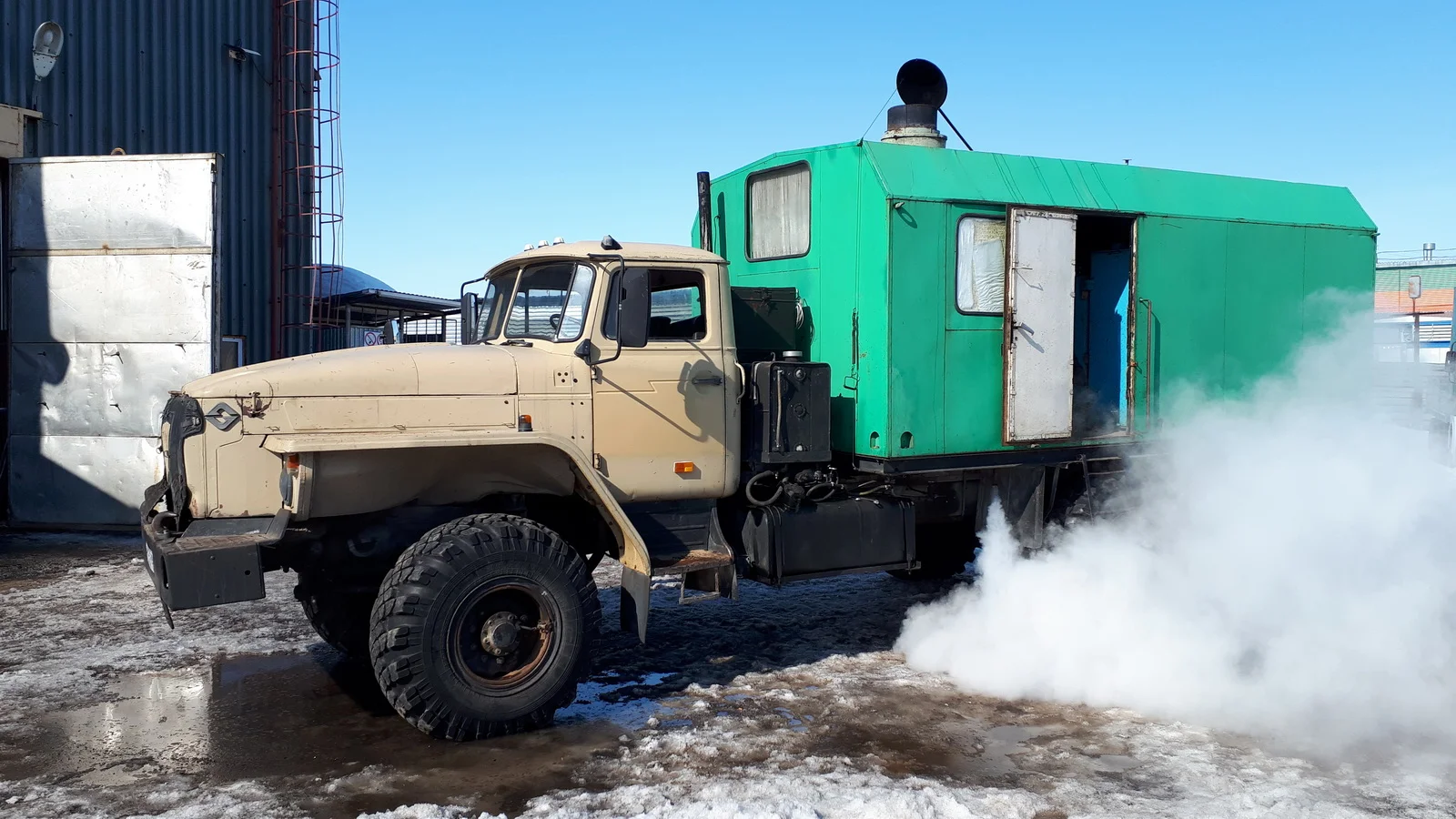 Продам: Урал ППУА-1800/100 Передвижная Парогенераторная Установка 4878Р2 ОТС!!! - изображение 1