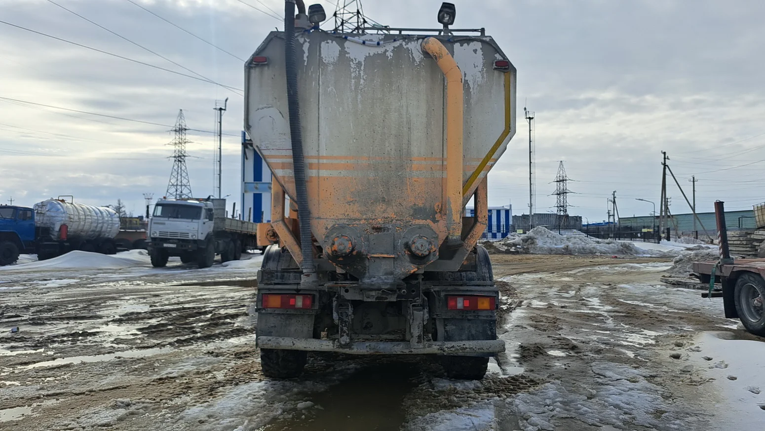 Продам: 3-и Автомобиля КамАЗ-65224 (6х6) УС-50х20К длиннобазовые со спальником, 400л.с. ОТС ! - миниатюра 3