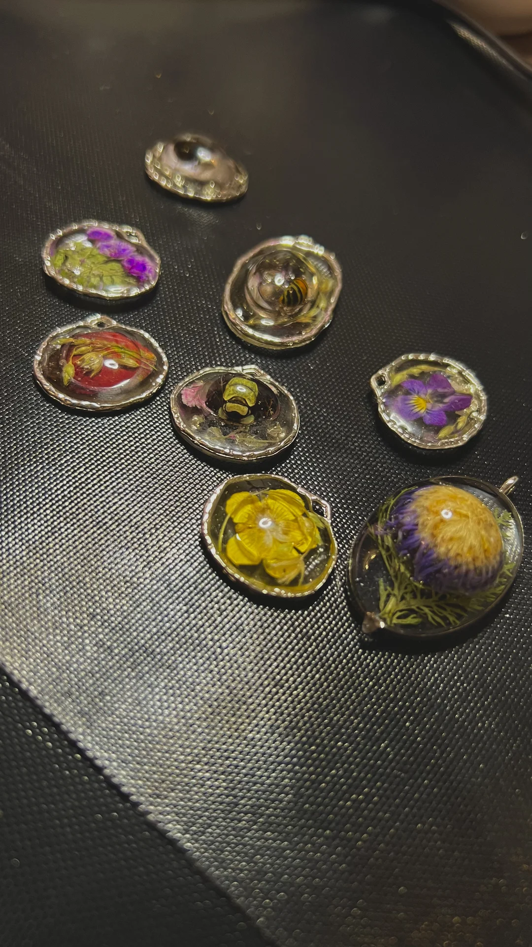 Эпоксидные украшения - миниатюра 20