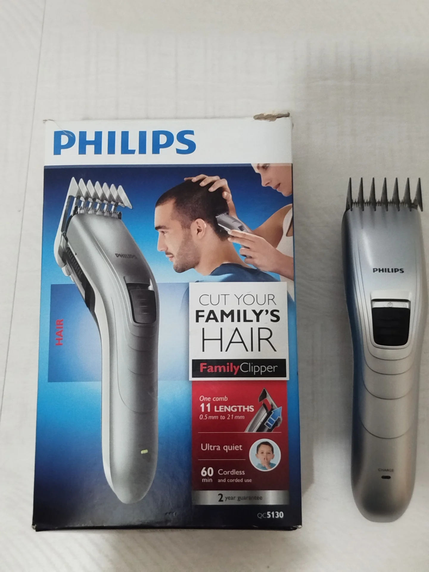 Аккумуляторная машинка для стрижки Philips - миниатюра 3